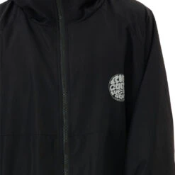 Rip Curl Surf Series Hooded Changing Robe / Poncho -Marine Sports Gear 202320Rip20Curl20Mens20Surf20Series20Hooded20Changing20Robe20Poncho20005MTO20 20Black20Close20Up.2000x2000