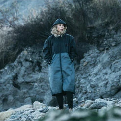 Mystic Deluxe Poncho / Changing Robe -Marine Sports Gear 35201 202320Mystic20Deluxe20Explore20Poncho20Changing20Robe2021009320 20Sea20Salt20Green20a8.2000x2000