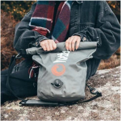 Northcore 20L Waterproof Compression Bag -Marine Sports Gear 40458 202320Northcore2020L20Waterproof20Compression20Bag2034145420 20Grey20Lifestyle206.2000x2000