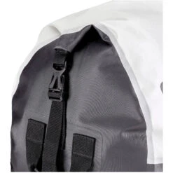 MUSTO Evo 65L Dry Bag -Marine Sports Gear 40592 202220Musto20Evo2065L20Dry20Bag208229120 20Platinum20detail201.2000x2000