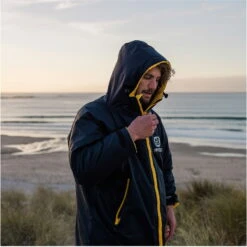 Primaloft® Outdoor Changing Robe -Marine Sports Gear 40716 ACC0005 9.2000x2000