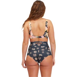 Billabong Womens Hightide 1mm Reversible Neoprene Shorts -Marine Sports Gear 41880 202220Billabong20Womens20Hightide20Boardshorts20F411720 20Jungle20Night20inside20back.2000x2000