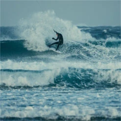 Mystic Supreme 4mm Precurved Gloves -Marine Sports Gear 42053 202220Mystic20Supreme204mm20Precurved20Gloves2035015.23002620 20Black20Lifestyle203.2000x2000