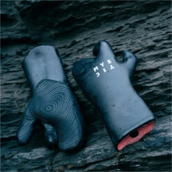 Mystic Supreme 5mm Lobster Gloves -Marine Sports Gear 42054 202220Mystic20Supreme205mm20Lobster20Gloves2035015.23002520 20Black20Lifestyle201.2000x2000