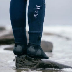 Mystic Supreme 3mm Split Toe Wetsuit Boot -Marine Sports Gear 42056 202220Mystic20Supreme203mm20Split20Toe20Wetsuit20Boot2035015.230032 20Black20Lifestyle203.2000x2000