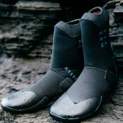 Mystic Supreme 5mm Split Toe Wetsuit Boots -Marine Sports Gear 42057 202220Mystic20Supreme203mm20Split20Toe20Wetsuit20Boot2035015.230032 20Black20Lifestyle201.2000x2000