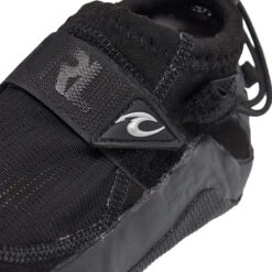 Rip Curl Reefer 1.5mm Split Toe Wetsuit Shoes -Marine Sports Gear 42677 202320Rip20Curl20Reefer201.5mm20Split20Toe20Wetsuit20Shoes20WBO1AT20 20Black2020Charcoal20Close20Up201.2000x2000