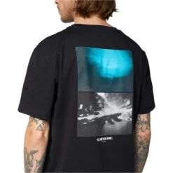 Mystic Mens Gloom Tee 7 Mystic Mens Gloom Tee -Marine Sports Gear 44061 202320Mystic20Mens20Gloom20Tee2035105.23016220 20Black Close20Up.2000x2000