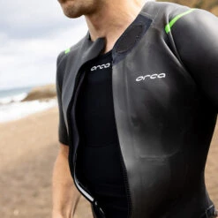 ORCA Mens Aesir Flex Swimrun Wetsuit -Marine Sports Gear 44974 202320Orca20Mens20Aesir20Flex20Men20Swimrun20Wetsuit20MN33050120 20Black20Lifestyle202.2000x2000