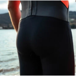 ORCA Mens Vitalis Back Zip Open Water Swim Shorty Wetsuit -Marine Sports Gear 44985 202320Orca20Mens20Vitalis20Shorty20Openwater20Wetsuit20NN2Y020 20Black20Lifestyle201.2000x2000