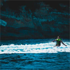 JOBE Slash Kneeboard -Marine Sports Gear 45207 202320Jobe20Slash20Kneeboard2025252200220 20Lime20Green20Lifestyle204.2000x2000