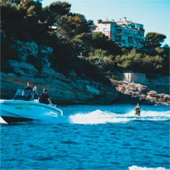 JOBE Slash Kneeboard -Marine Sports Gear 45207 202320Jobe20Slash20Kneeboard2025252200220 20Lime20Green20Lifestyle205.2000x2000