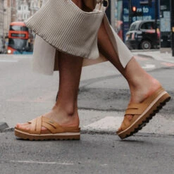 Reef Womens Cushion Bloom Hi Sandals -Marine Sports Gear 45545 202320Reef20Womens20Cushion20Bloom20HI20CI882320 20Natural207.2000x2000