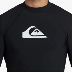 Quiksilver Mens Heater Short Sleeve Rash Vest -Marine Sports Gear 45615 202320Quiksilver20Mens20Heater20Short20Sleeve20Rash20Vest20EQYWR0323220 20Black20Close20Up.2000x2000
