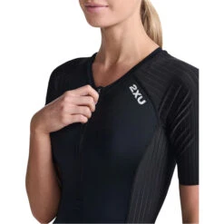 2XU Womens Aero Sleeved Trisuit -Marine Sports Gear 45789 2023202XU20Aero20Sleeved20Trisuit20WT6431d20 20Black20White204.2000x2000
