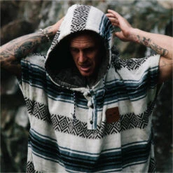 Slowtide Oso Hooded Towel Change Robe / Poncho 16 Slowtide Oso Hooded Towel Change Robe / Poncho -Marine Sports Gear 45971 202320Slowtide20Oso20Hooded20Towel20Change20Robe20Poncho20ST3220 20White208.2000x2000