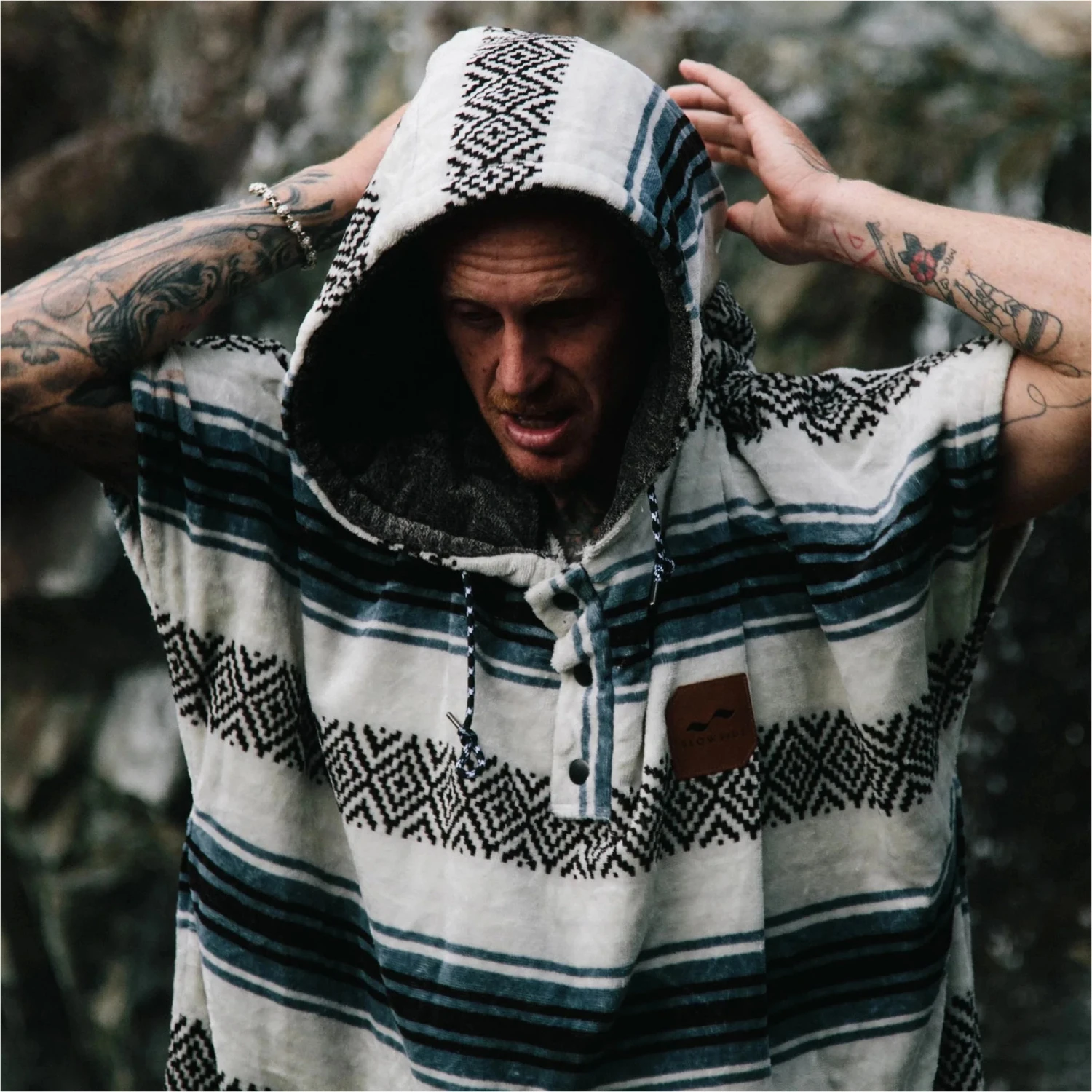 Slowtide Oso Hooded Towel Change Robe / Poncho 9 Slowtide Oso Hooded Towel Change Robe / Poncho - Image 7