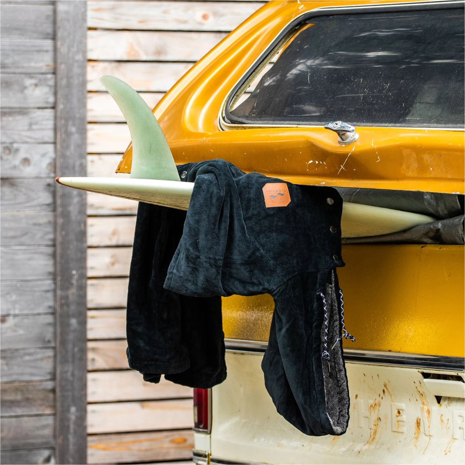 Slowtide The Digs Hooded Towel Change Robe / Poncho 11 Slowtide The Digs Hooded Towel Change Robe / Poncho - Image 9