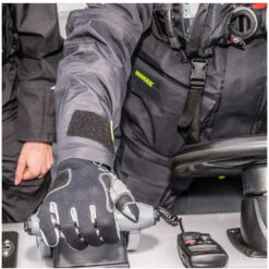 Crewsaver 3mm Tri-Season Gloves -Marine Sports Gear Crewsaver Junior 3mm Tri Season Gloves Black 6952 3.2000x2000