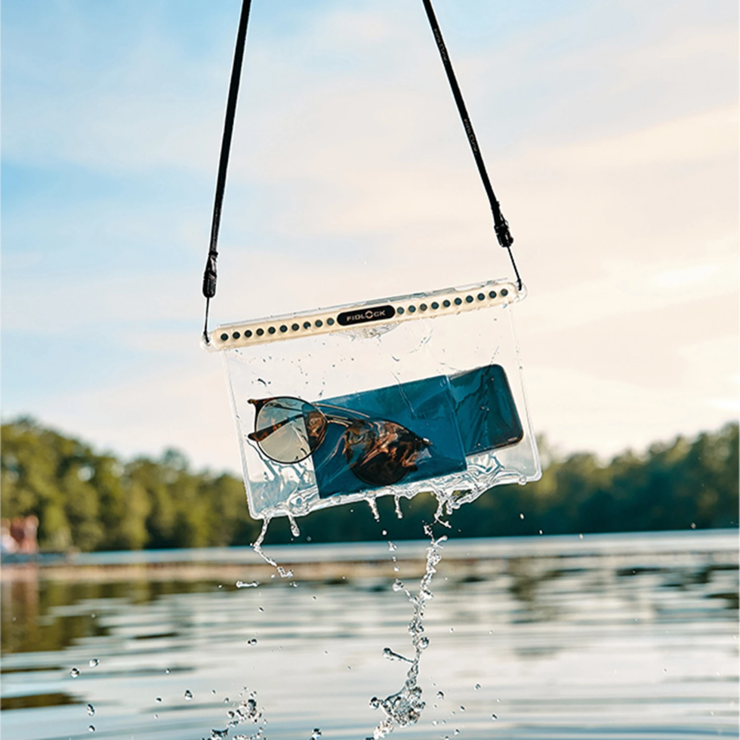 Fidlock Magnetic Multi Dry Bag 4 Fidlock Magnetic Multi Dry Bag - Image 2