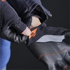 GILL Championship Short Finger Sailing Gloves -Marine Sports Gear Gill Championship Short Finger Sailing Gloves Black E.2000x2000